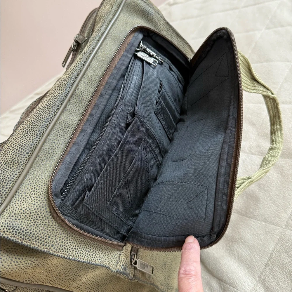 London Fog Men's Laptop/Messenger/Travel bag